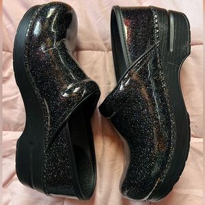 Dansko patent leather professional clogs - women’s EU size 37 (US 6.5 - 7)